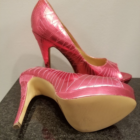 New never been worn fuchsia heels. - Picture 3 of 3